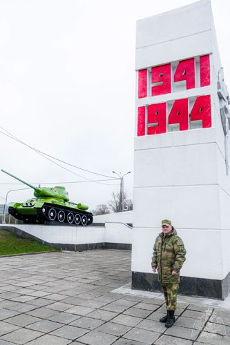 Военнослужащие регионального управления Росгвардии посетили Мемориальный комплекс «Линия обороны»