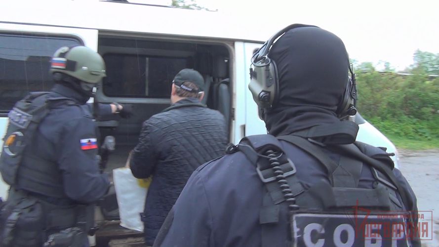 В Великом Новгороде при содействии СОБР «Рубин» задержан обвиняемый в занятии высшего положения в преступной иерархии