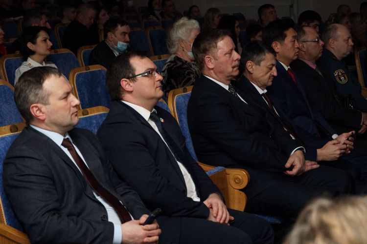 В Великом Новгороде прошли торжественные мероприятия, приуроченные к 5-летию образования Федеральной службы войск национальной гвардии Российской Федерации 