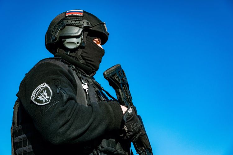 Росгвардейцы оказали содействие при задержании новгородца, занимавшегося фиктивной постановкой на учёт иностранных граждан