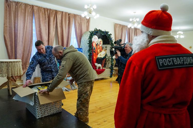 Новгородские росгвардейцы исполнили мечту воспитанников подшефного клуба «Дружина святого князя Александра Невского»