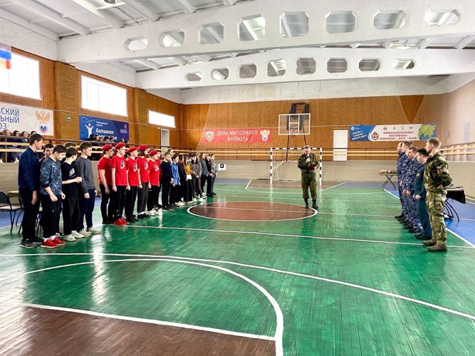  Новгородские росгвардейцы провели  занятие   для допризывной молодежи