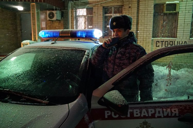 Росгвардейцы оказали содействие экстренным службам во время пожара в Великом Новгороде