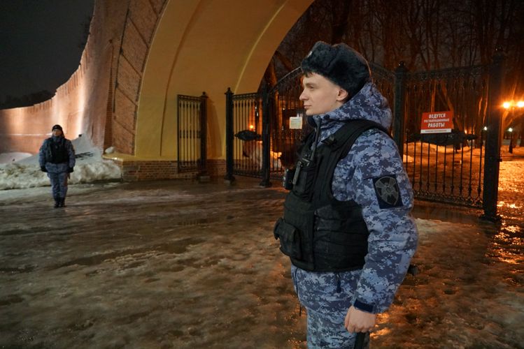 Новгородские росгвардейцы задержали гражданина, совершившего грабежи