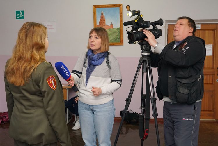 Новгородские росгвардейцы  рассказали школьникам об освобождении  Новгорода