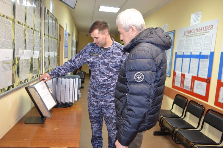  Новгородские росгвардейцы разъяснили   поправки в закон «Об оружии»