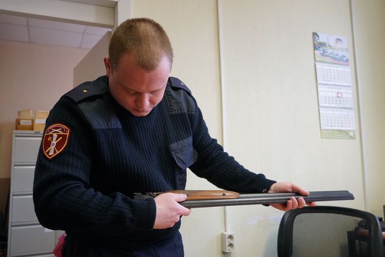  Новгородские росгвардейцы разъяснили   поправки в закон «Об оружии»
