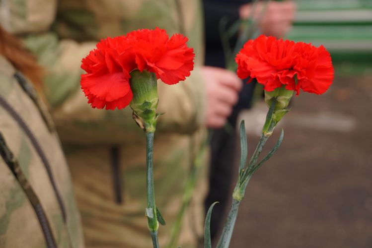 Новгородские росгвардейцы почтили память военнослужащих, героически погибших при исполнении служебного долга