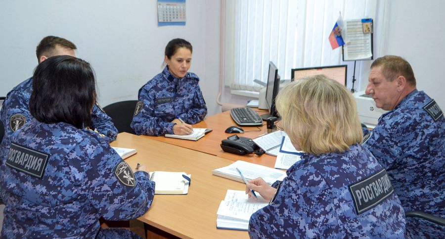 В Великом Новгороде завершился учебно-методический сбор с сотрудниками подразделений лицензионно-разрешительной работы и государственного контроля  Росгвардии