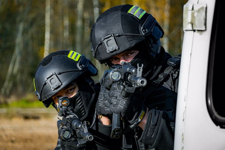 Новгородский СОБР «Рубин» Росгвардии отмечает  30-летие образования