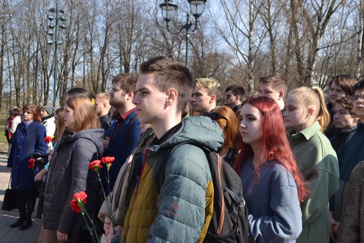 Новгородские росгвардейцы  приняли участие в выставке, посвященной подвигам героев специальной военной операции