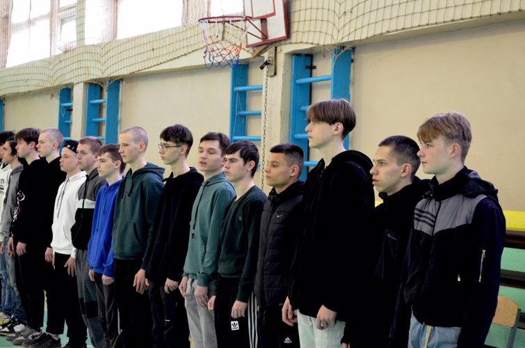 Новгородские росгвардейцы провели мероприятие для допризывной молодежи