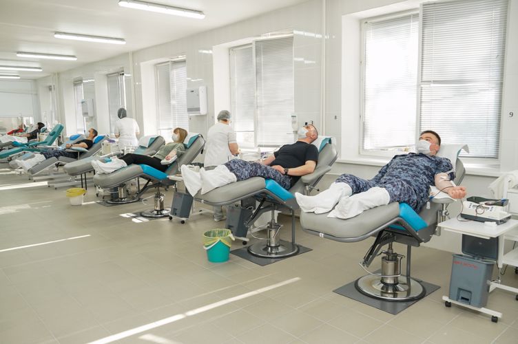 Новгородские росгвардейцы приняли участие в ведомственной акции «От сердца к сердцу»