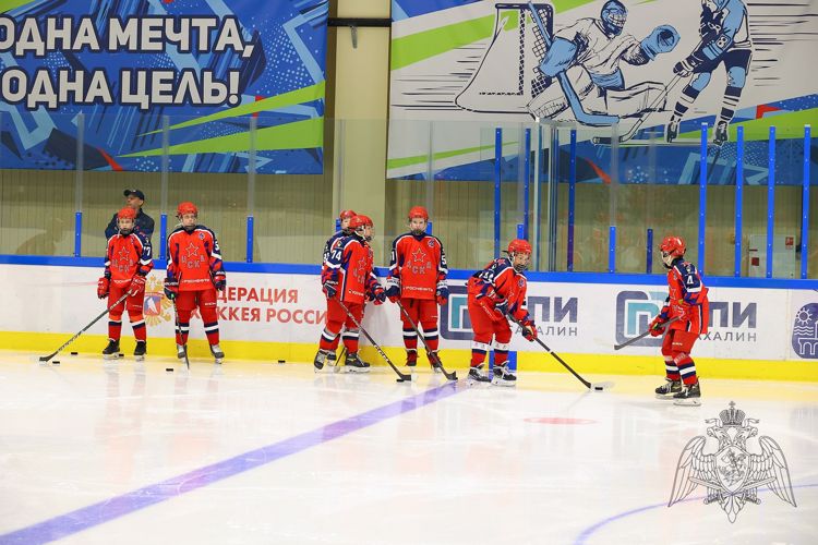Новгородские росгвардейцы обеспечили безопасность хоккейных матчей  на кубок Владислава Третьяка