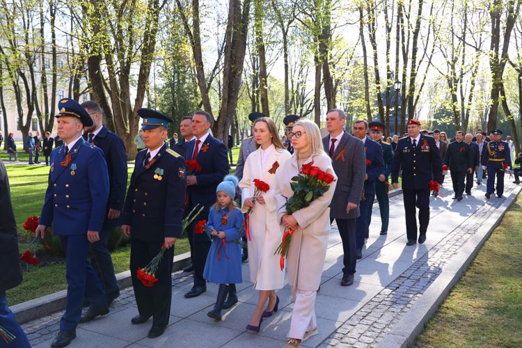 Военнослужащие Управления Росгвардии по Новгородской области приняли участие в торжественном прохождении в ознаменование 78-годовщины Победы в Великой Отечественной войне 
