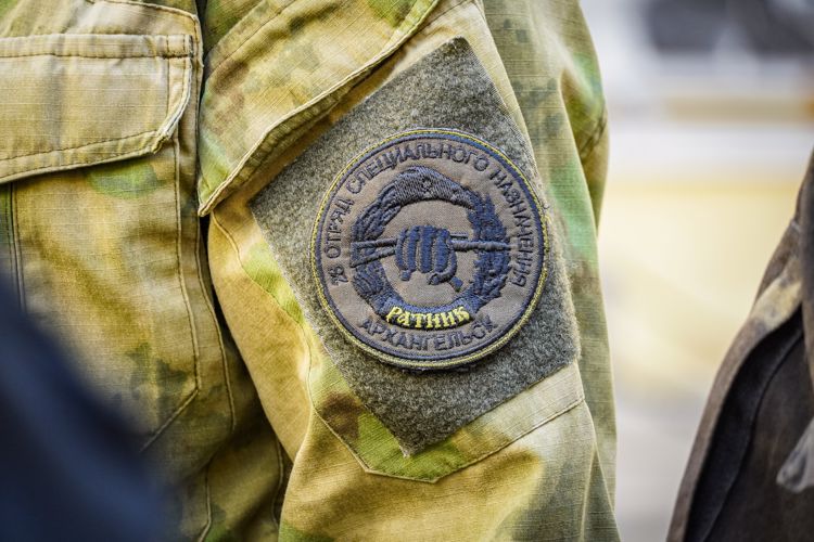 Новгородские росгвардейцы в Санкт-Петербурге на совете краповых беретов  обсудили поддержку участников СВО