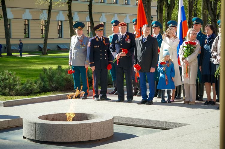 Военнослужащие Управления Росгвардии по Новгородской области приняли участие в торжественном прохождении в ознаменование 78-годовщины Победы в Великой Отечественной войне 