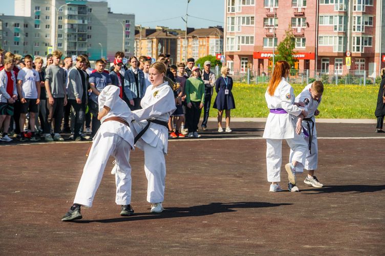 Новгородские росгвардейцы приняли участие в открытии сборов для молодежи по основам военной службы
