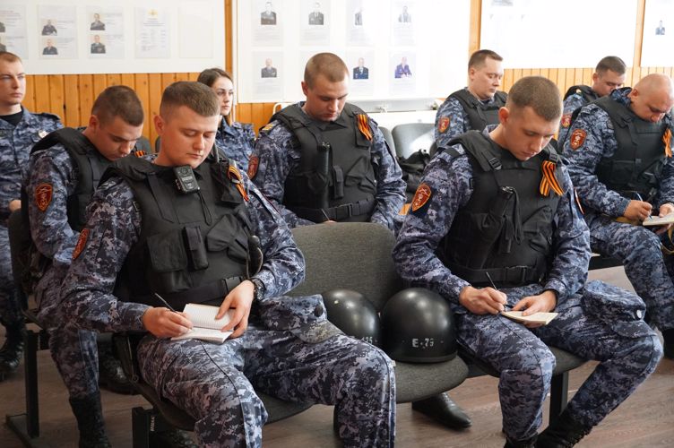 Новгородские росгвардейцы присоединились к Всероссийской акции «Бессмертный автополк»