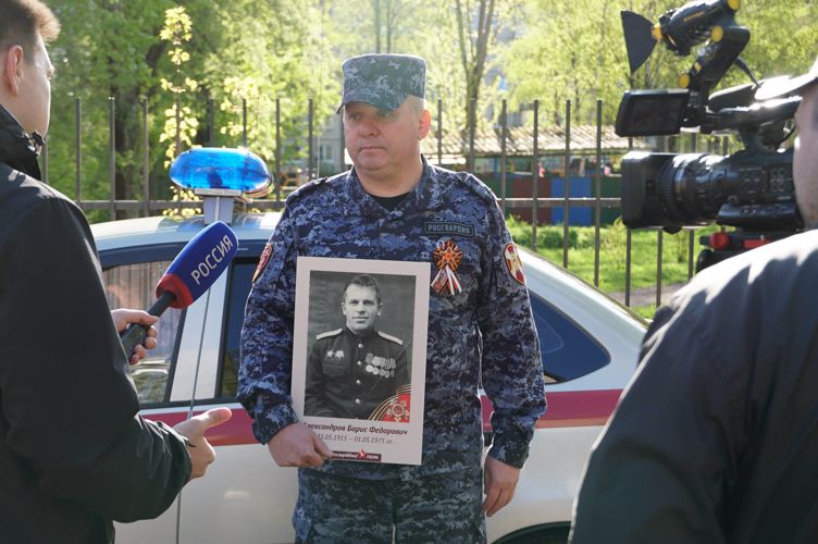 Новгородские росгвардейцы присоединились к Всероссийской акции «Бессмертный автополк»