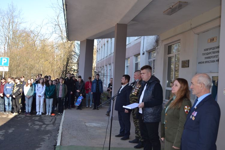  Новгородские  росгвардейцы  почтили память Сергея Кононова, героически погибшего на Северном Кавказе
