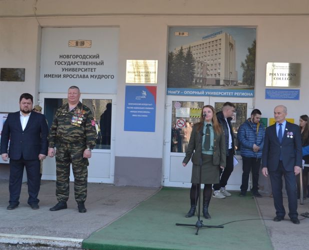 Новгородские  росгвардейцы  почтили память Сергея Кононова, героически погибшего на Северном Кавказе