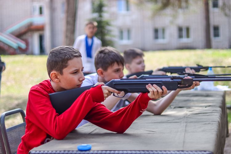 Новгородские росгвардейцы провели соревнования по военно-прикладной подготовке