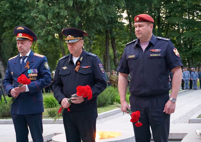 Новгородские росгвардейцы присоединились к  всероссийской акции «Свеча памяти»