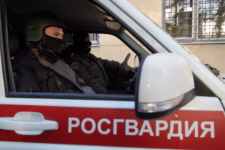 Сотрудники новгородского ОМОН Росгвардии отмечают 30-годовщину со дня образования