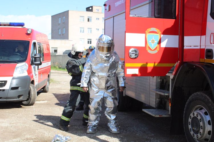 Новгородские росгвардейцы провели пожарно-тактические учения