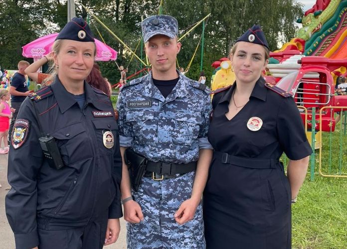 В Новгородской области росгвардейцы обеспечили безопасность граждан в проведении Дней города