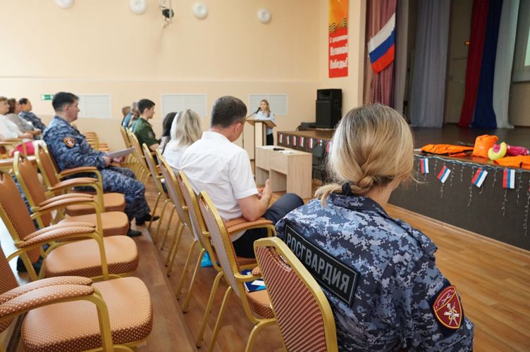 Росгвардейцы организовали круглый стол по вопросам профилактики правонарушений