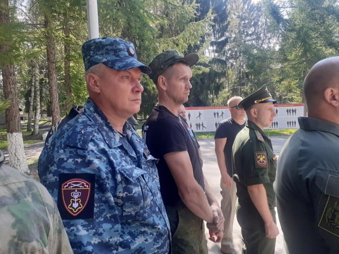 Новгородские росгвардейцы  приняли участие  в закрытии летней смены  юношеского военно-патриотического лагеря 
