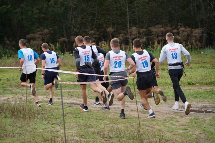 Новгородские росгвардейцы успешно выступили на чемпионате регионального ВФСО «Динамо» по служебному биатлону