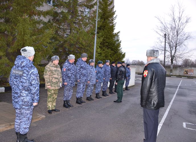 Командующий Северо-Западным округом Росгвардии проверил готовность вверенных ему подразделений в Новгородской области
