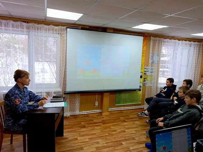 Новгородские росгвардейцы провели  открытые уроки  профессиональной  ориентированности