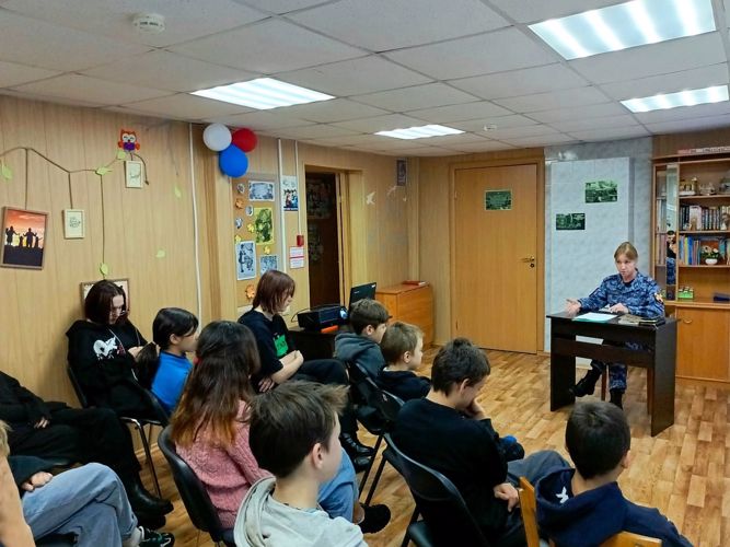 Новгородские росгвардейцы провели  открытые уроки  профессиональной  ориентированности