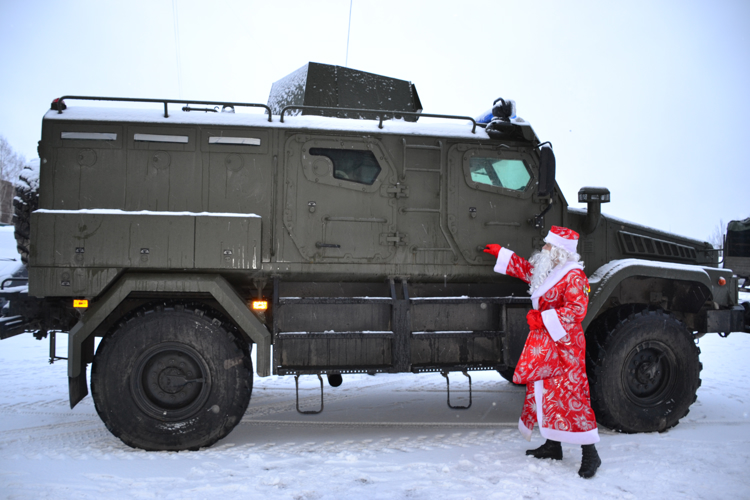 Росгвардейцы исполнили новогоднюю мечту юного новгородца