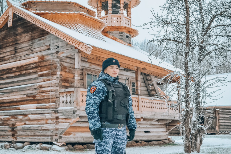 Более 100 росгвардейцев обеспечили  правопорядок в Новый год в регионе