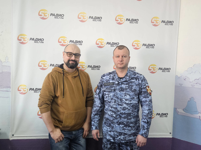 Офицер  лицензионно-разрешительной работы   Росгвардии  выступил  в  эфире на «Радио53»