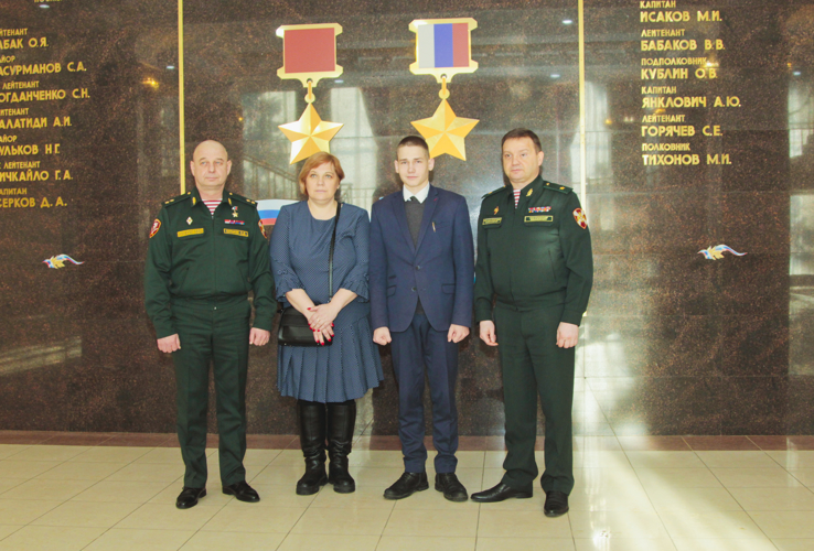 Ко Дню защитника Отечества Росгвардия исполнила мечту новгородского школьника