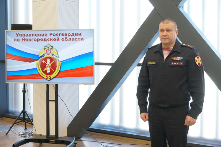В Великом Новгороде прошли торжественные мероприятия, посвященные Дню подразделений лицензионно-разрешительной работы и государственного контроля Росгвардии