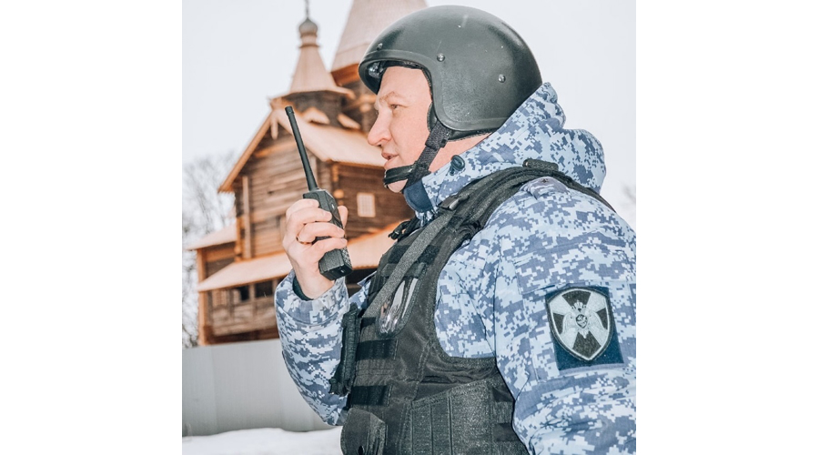 Новгородские росгвардейцы отработали действия по сигналу «тревога»
