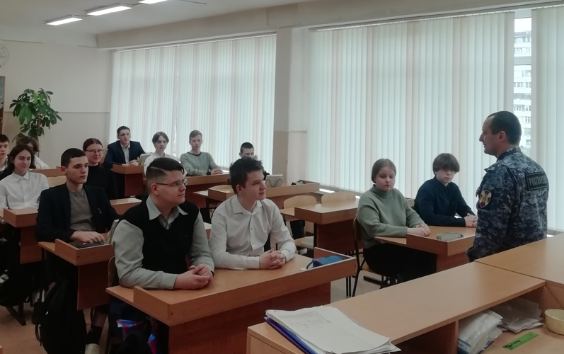 Новгородские росгвардейцы продолжают рассказывать о ведомственных вузах Росгвардии