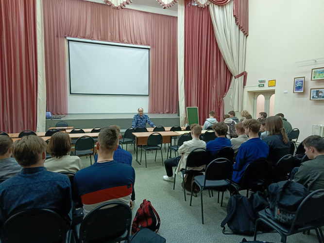 Новгородские росгвардейцы продолжают рассказывать о ведомственных вузах Росгвардии