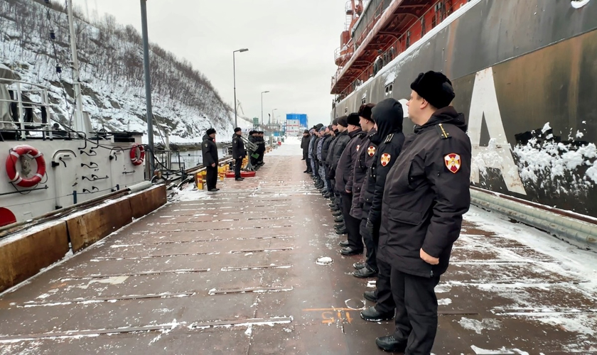 Новгородские росгвардейцы отработали тренировку по борьбе за живучесть на катерах