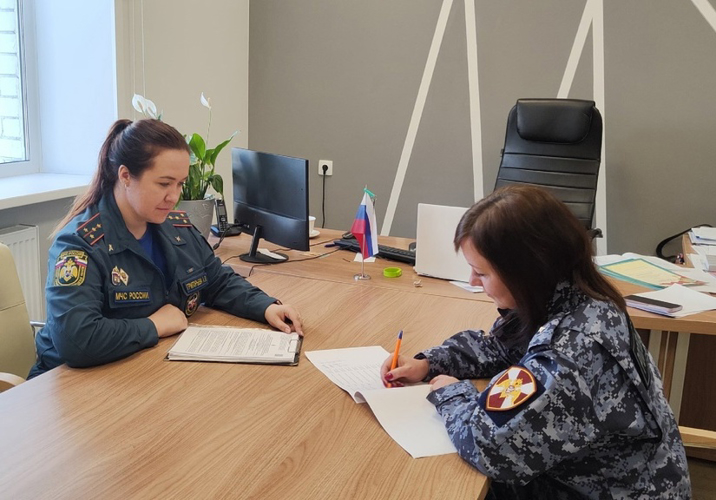 Новгородские росгвардейцы проводят проверку готовности детских лагерей к летнему сезону