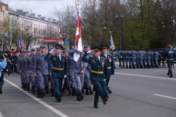 Боевая техника и военнослужащие Росгвардии примут участие в Параде Победы в Великом Новгороде 