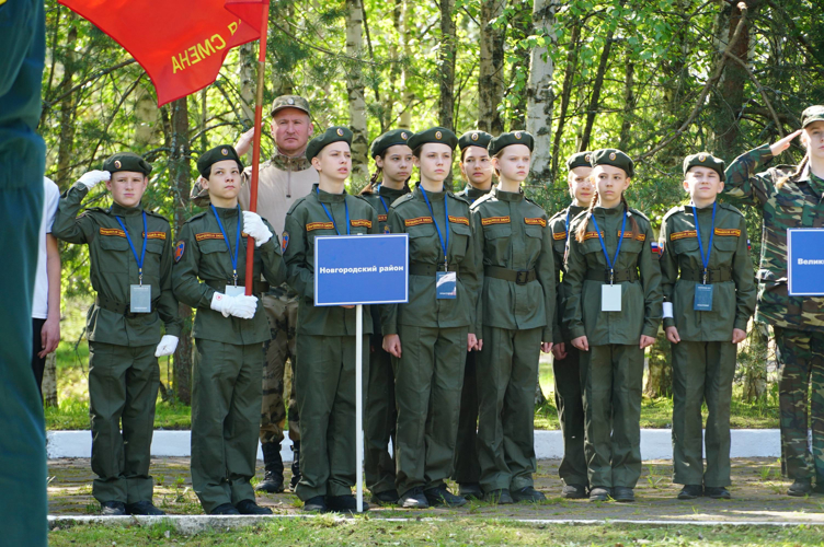 Подшефный класс  новгородской Росгвардии  занял  несколько призовых мест  в отдельных дисциплинах в  рамках игры «Зарница» - «Школа безопасности»
