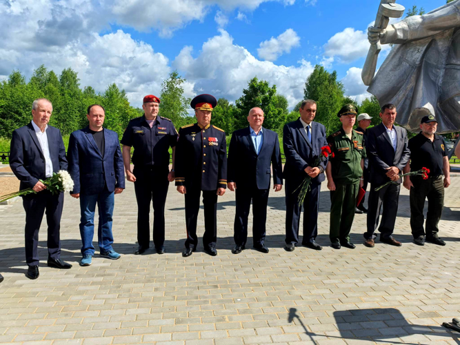 В Новгородской области  росгвардейцы приняли участие в перезахоронении  красноармейцев 
